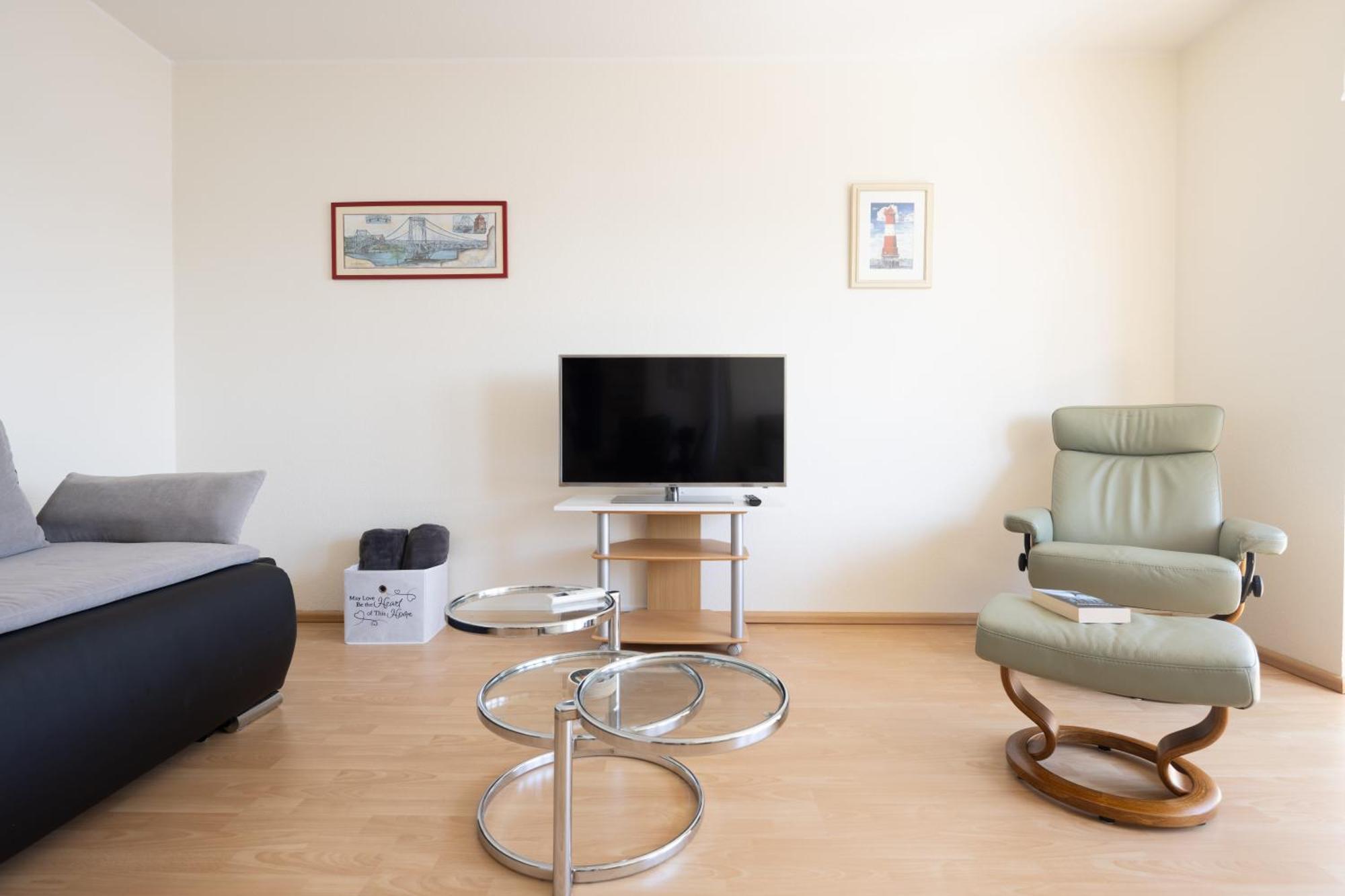 Gemuetliche Ferienwohnung Mit Meerblick Direkt Am Hafen ヴィルヘルムスハーフェン エクステリア 写真