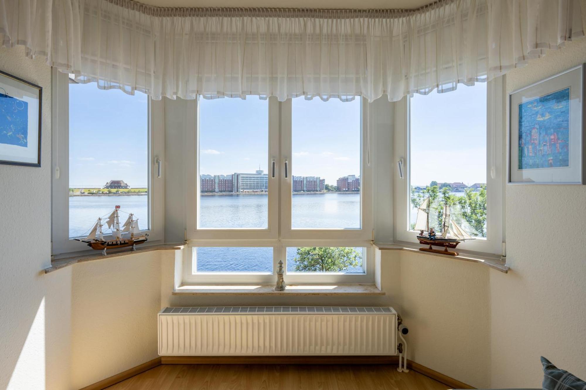 Gemuetliche Ferienwohnung Mit Meerblick Direkt Am Hafen ヴィルヘルムスハーフェン エクステリア 写真