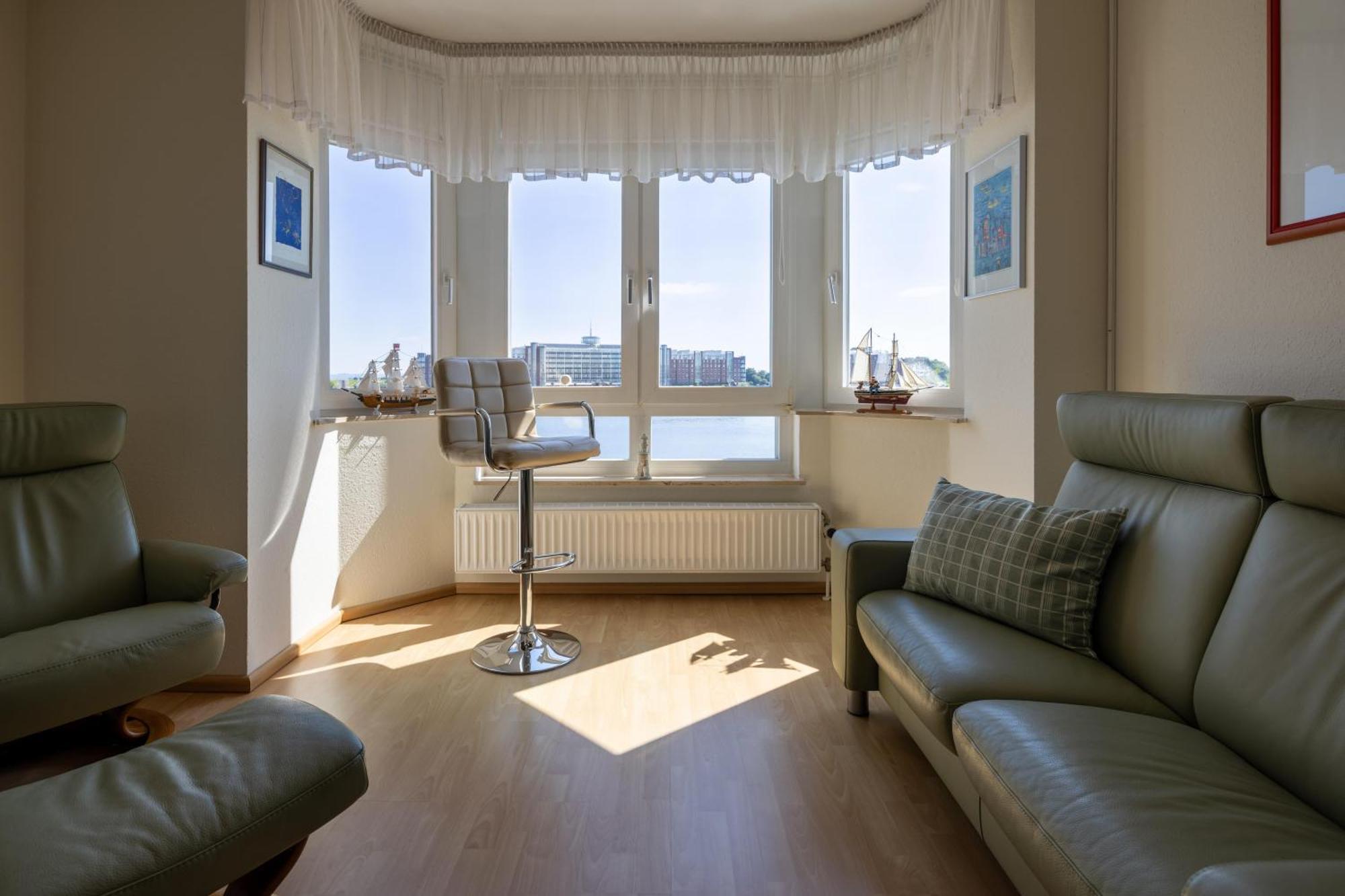 Gemuetliche Ferienwohnung Mit Meerblick Direkt Am Hafen ヴィルヘルムスハーフェン エクステリア 写真